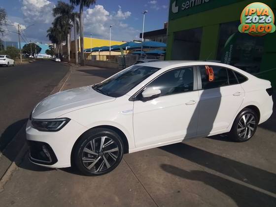 VOLKSWAGEN VIRTUS 1.0 200 TSI HIGHLINE AUTOMÁTICO